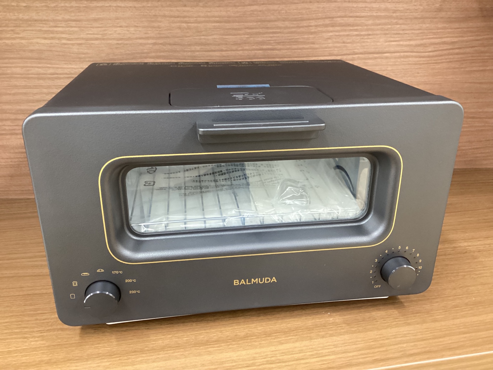 バルミューダ　オーブントースター k01e-kg 2020年製 BALMUDA (バルミューダ) オーブントースター K01E-KG】をご紹介