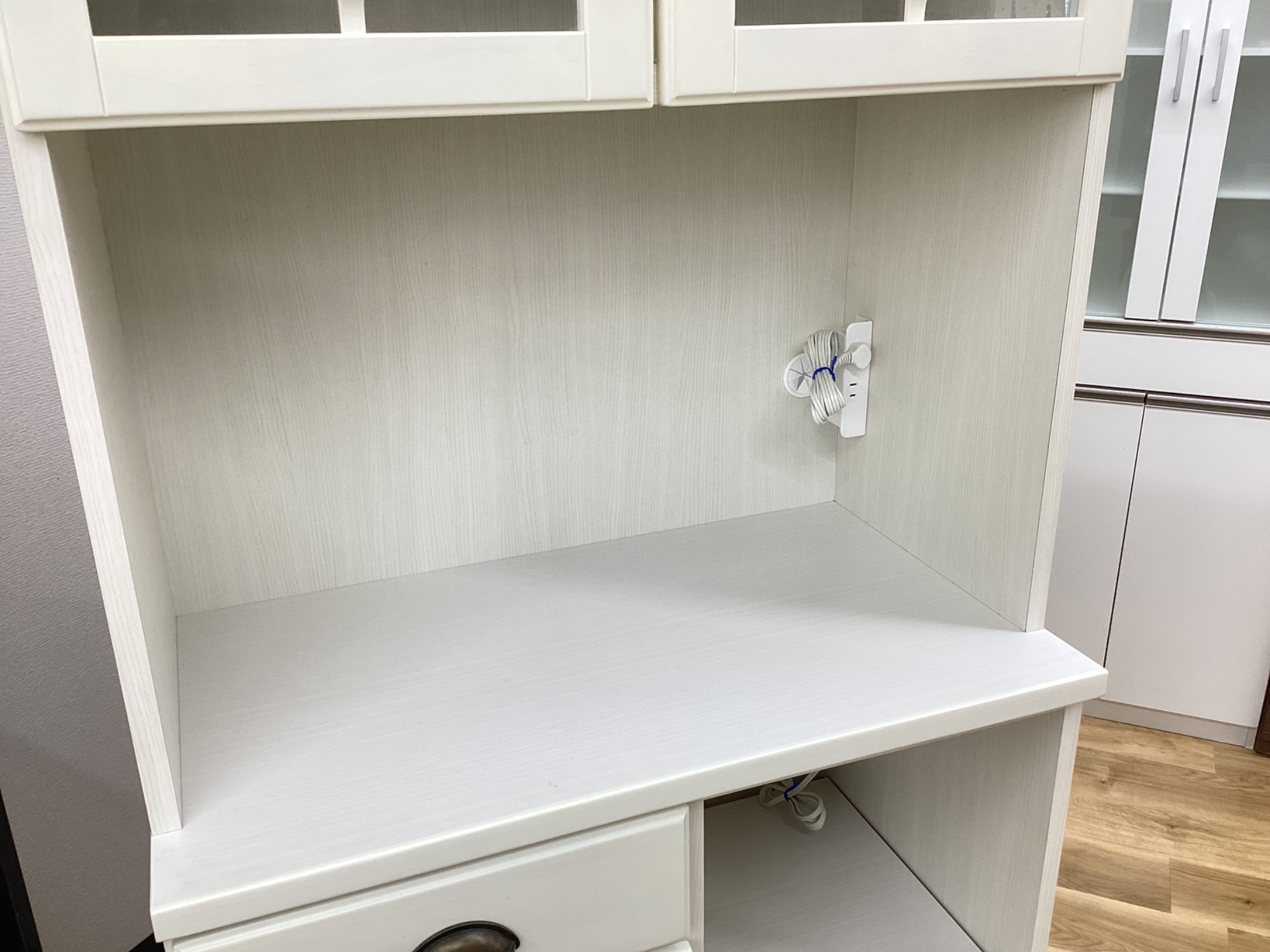 取付無料！ニトリ ミランダ アンティーク調アイボリーキッチンボード