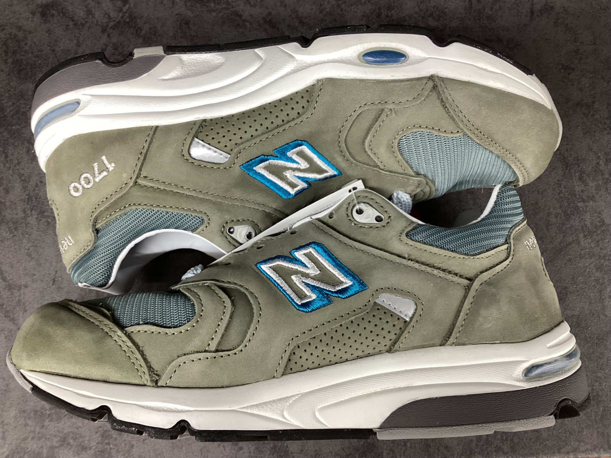 NEW BALANCE(ニューバランス)スニーカー M1700JP USA】をご紹介