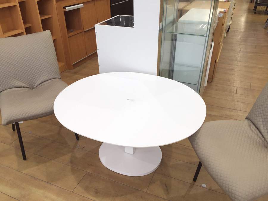 ligne roset（リーンロゼ）のダイニングセット入荷！【花小金井