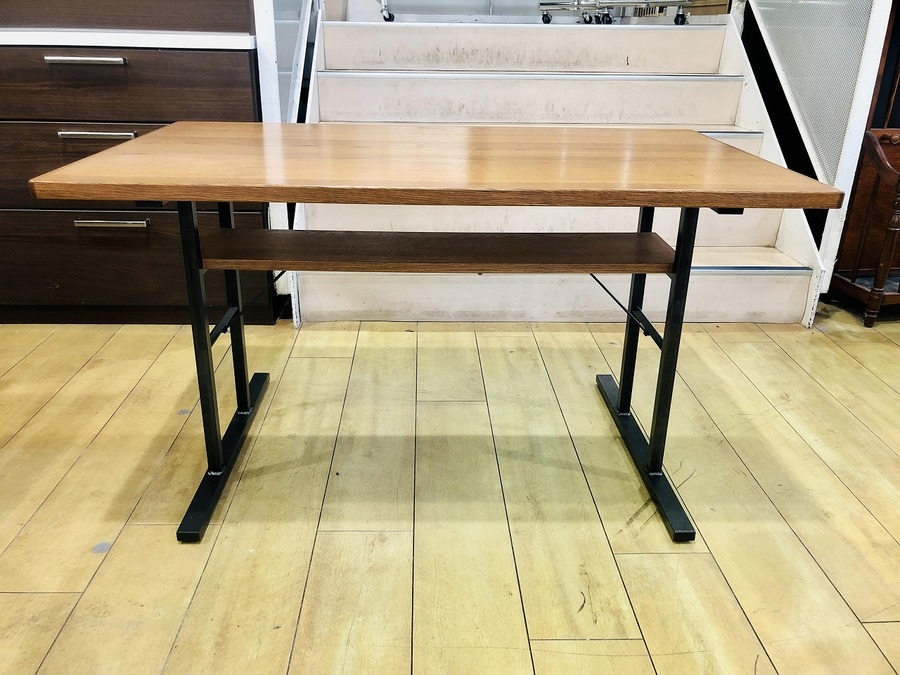 niko andF&S」 CLASSIC ダイニングテーブルが入荷♪【トレファク花