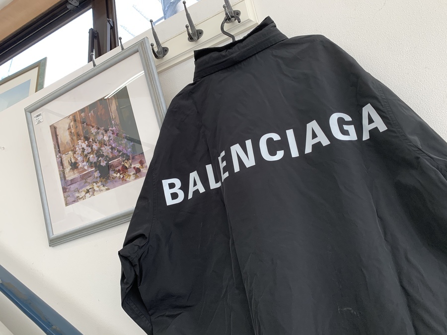 スマホで購入】BALENCIAGA（バレンシアガ）のウィンドブレーカー