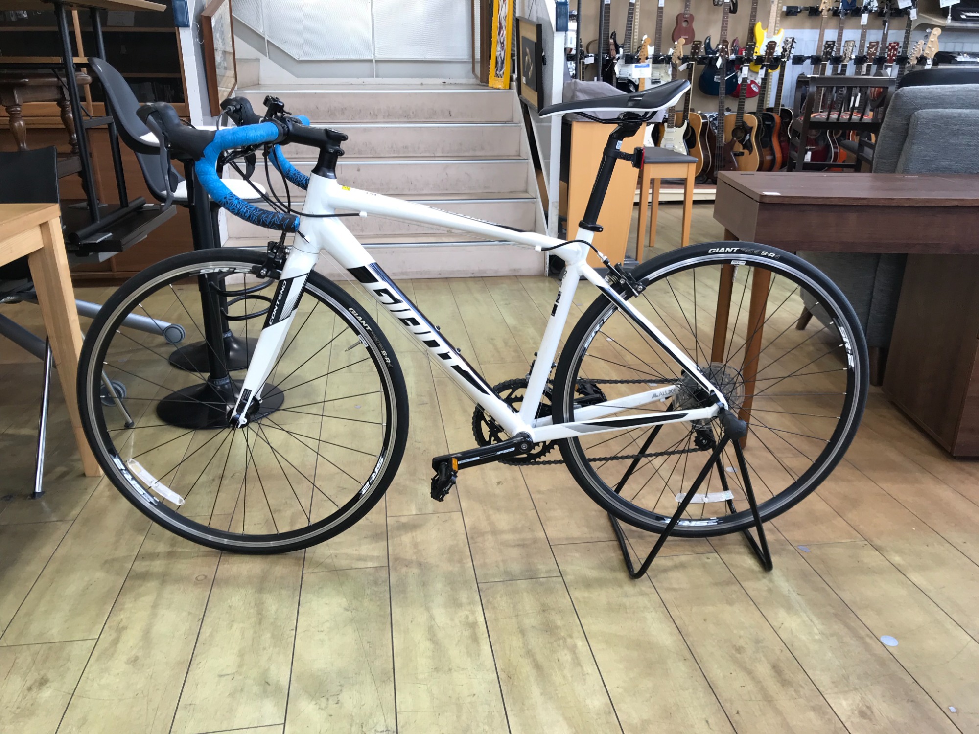 GIANT】ロードバイク CONTEND2 ホワイト｜2022年12月12日｜リサイクル  