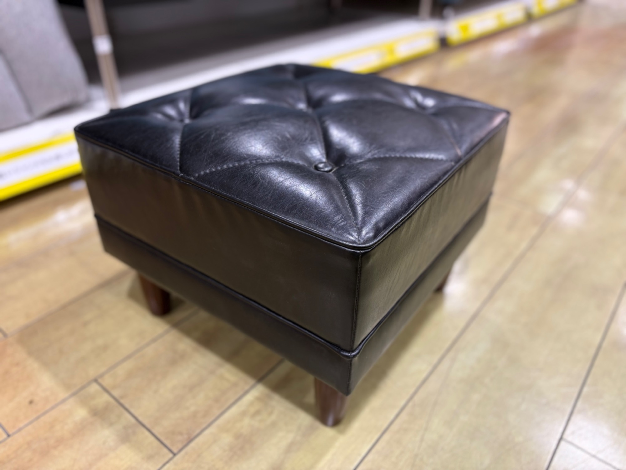 カリモク60 オットマン アイボリー カリモク60「オットマン