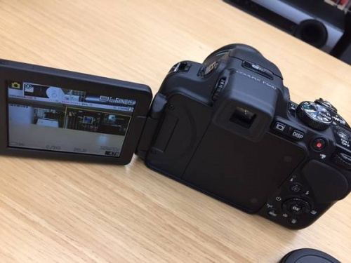 デジタルカメラのニコン（NIKON）