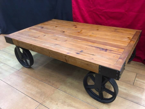 家具・インテリアのテーブル