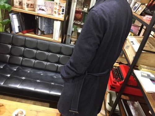 コートのHERNO