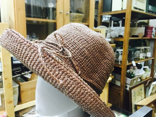 帽子のHELEN KAMINSKI