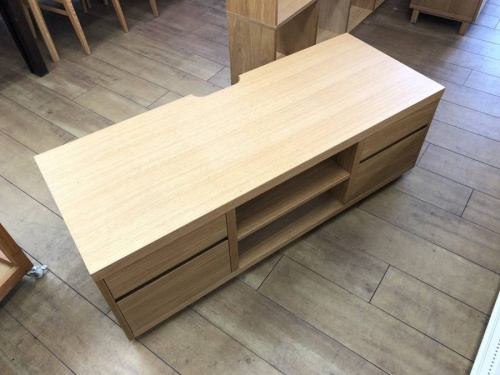 シェルフの本棚