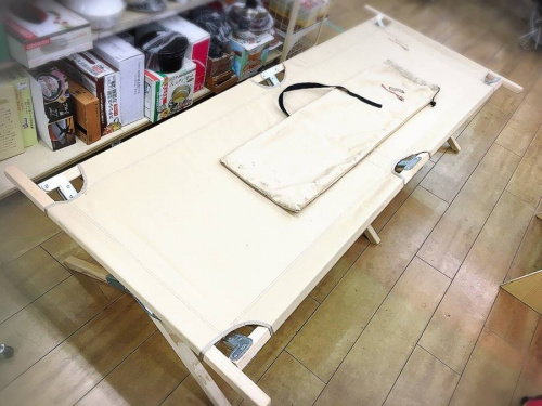 アウトドア用品のbyer