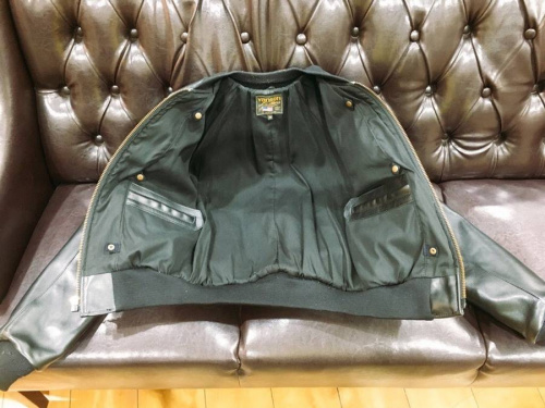 チームジャケットのVANSON