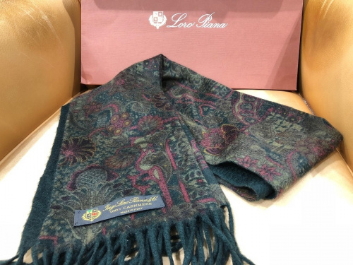 メンズファッションのLoro Piana