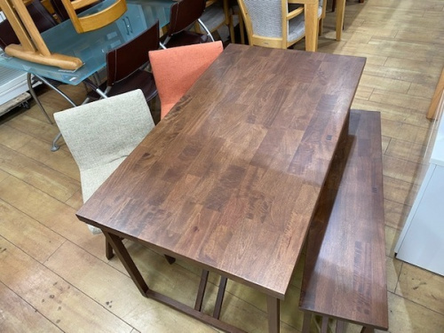 家具のダイニングテーブル TOCCO