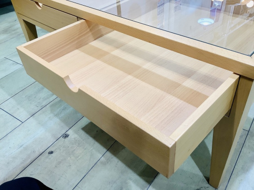 テーブルの中古家具　花小金井