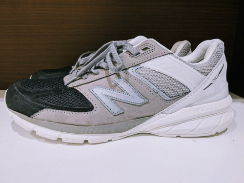 NEW BALANCEのスニーカー