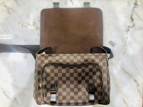 バッグのLOUIS VUITTON ルイヴィトン