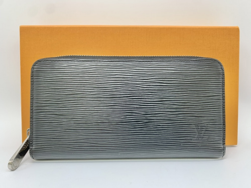財布のLOUIS VUITTON