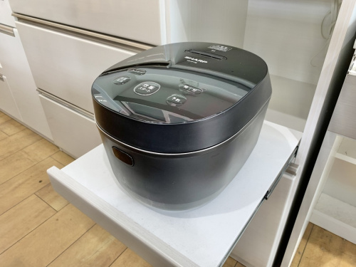 キッチン家電の炊飯器