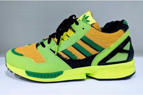 adidasのスニーカー