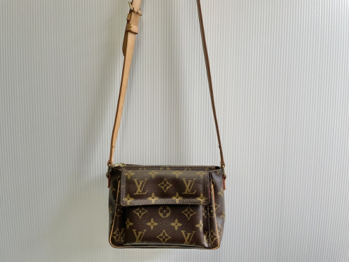 LOUIS VUITTONの花小金井ブランド