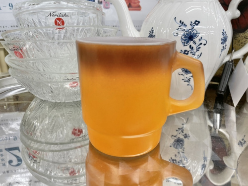 洋食器のスタッキングマグカップ