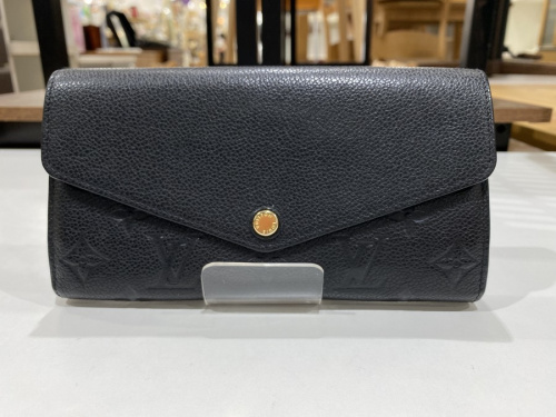 財布のLOUIS VUITTON