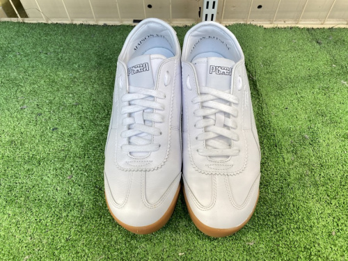 MAISON KITSUNEのレザースニーカー