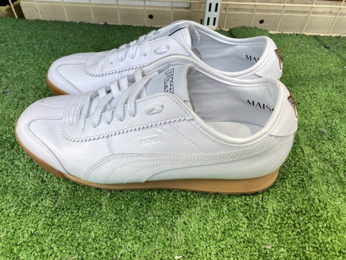 レザースニーカーのコラボスニーカー