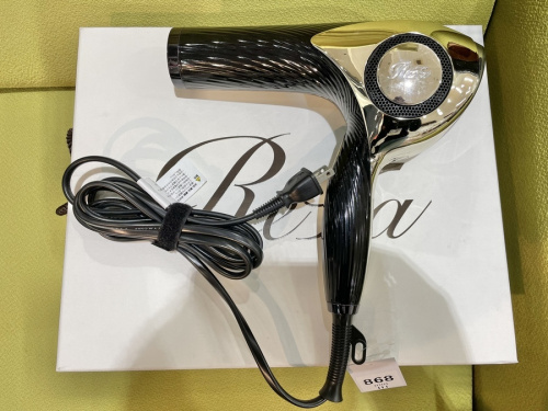 ドライヤーのヘアードライヤー