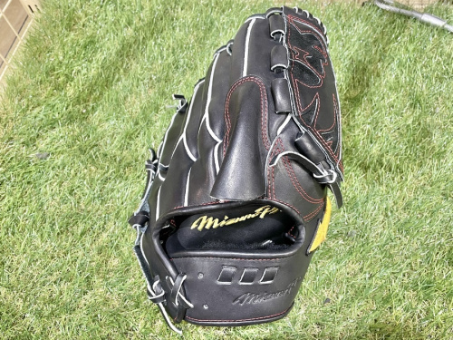 硬式グローブのMIZUNO PRO