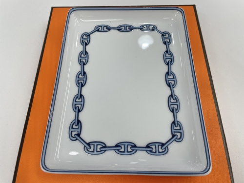 スクエアプレートのHERMES