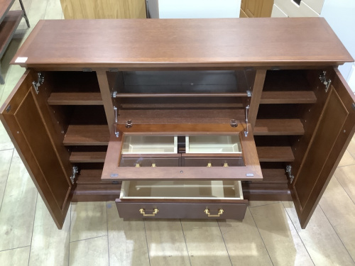 マルニ木工のサイドボード
