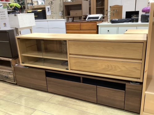 家具のテレビボード
