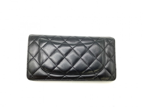 CHANEL財布のキャビアスキン財布