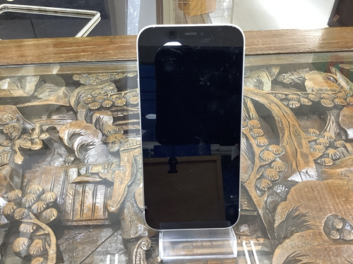 スマートフォンのIPHONE