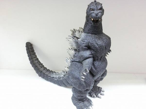 ゴジラ フィギュア 約35cm 黒 ソフビフィギュア ゴジラ 35cm 買取入荷！【牛久店】｜2015年08月31日