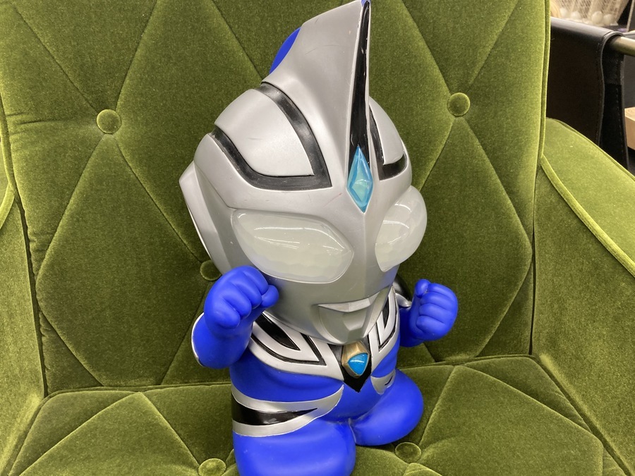 スマホで購入」ドデカ！ウルトラマンアグルの貯金箱のご紹介です