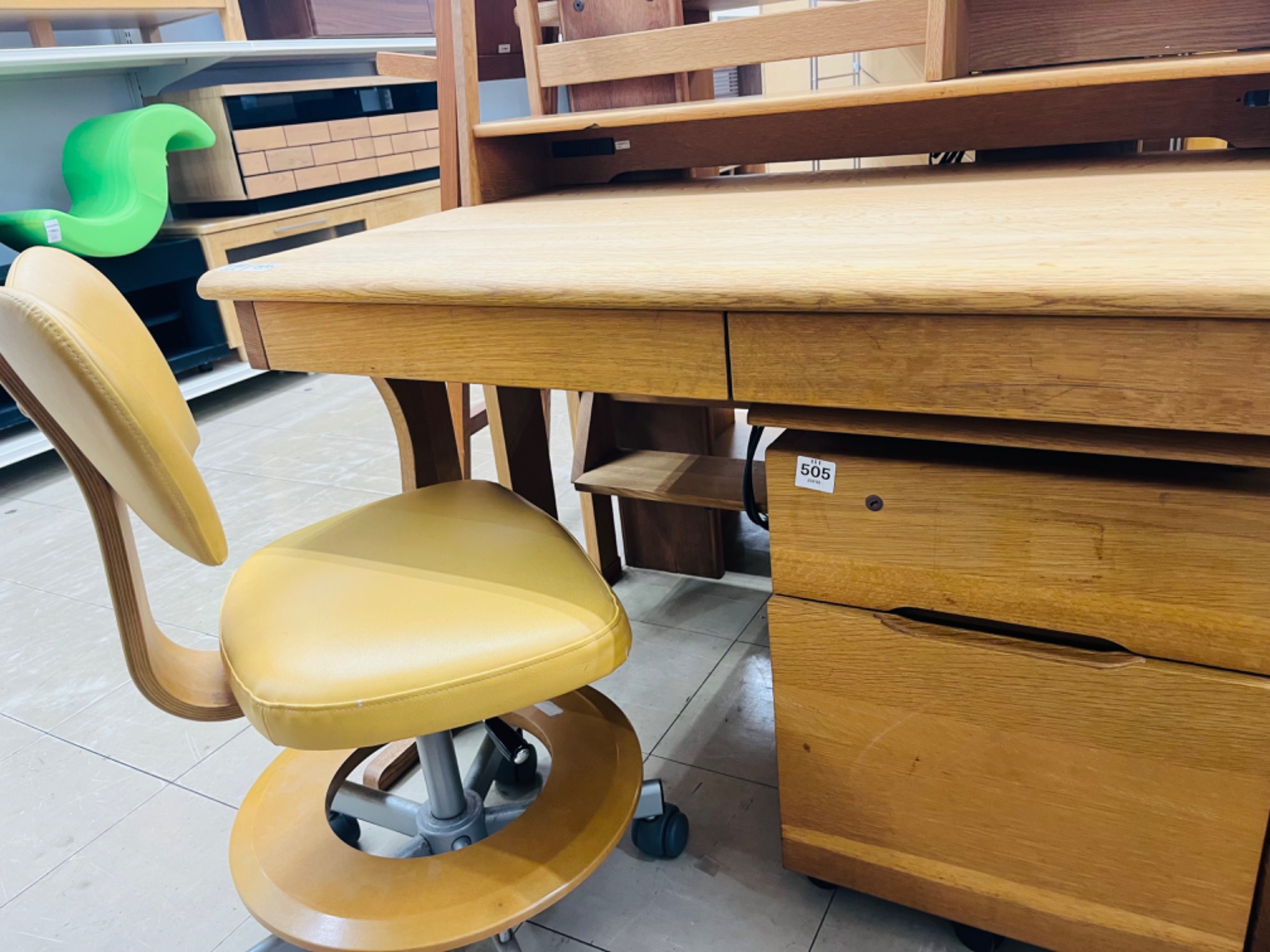 飛騨産業学習机買取入荷しました！｜2025年02月20日｜リサイクル