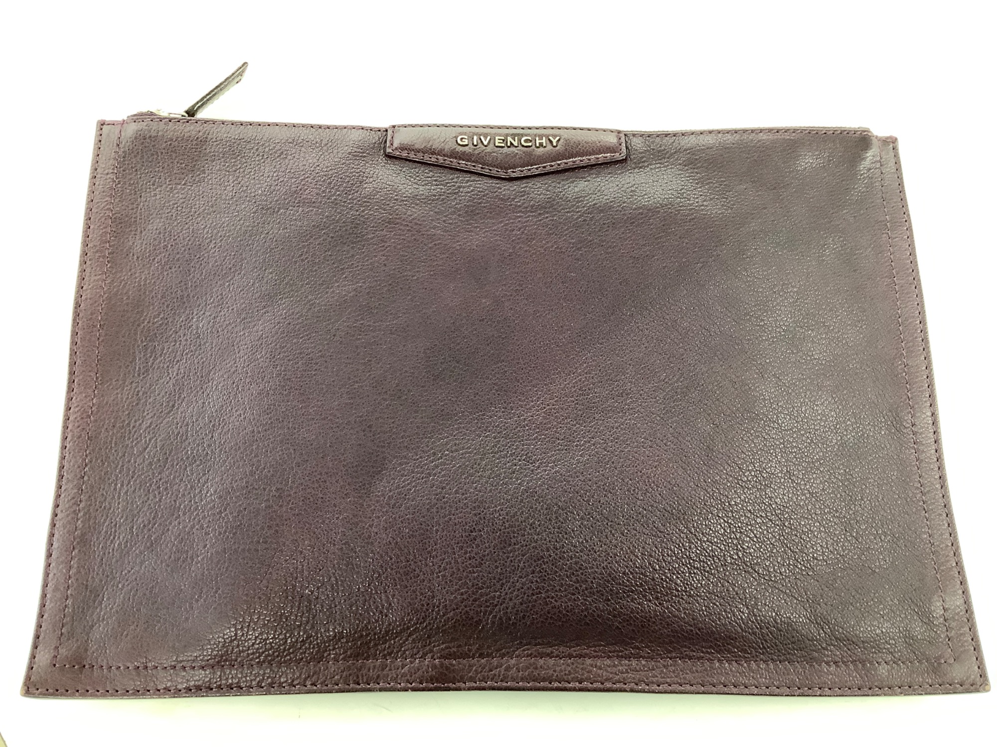 GIVENCHY antigona clutch クラッチバッグ 新入荷商品】GIVENCHY クラッチバッグのご紹介です！｜2025年12月02日