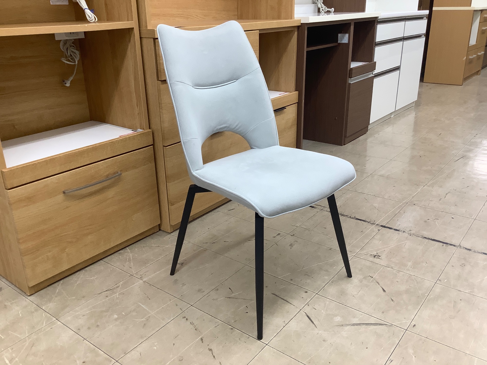 家具買取強化中！】セラミック天板ダイニング5点セット入荷致しました