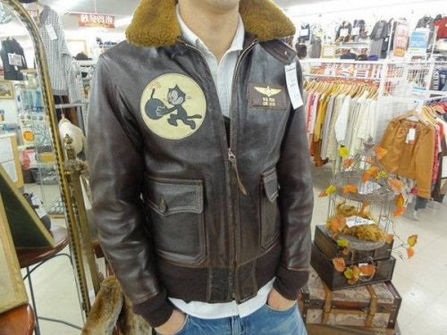 ジャケットのレザー