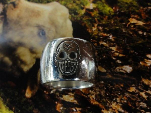 シルバーのアクセサリー