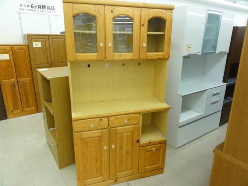 家具のカップボード