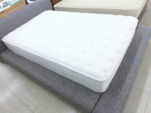 ベッドのシーリー