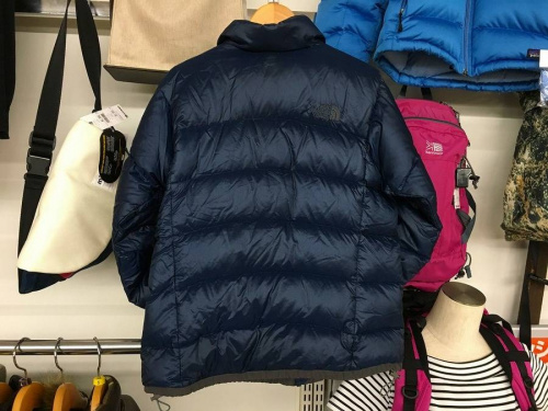 ダウンジャケットのノースフェイス（THE NORTH FACE）