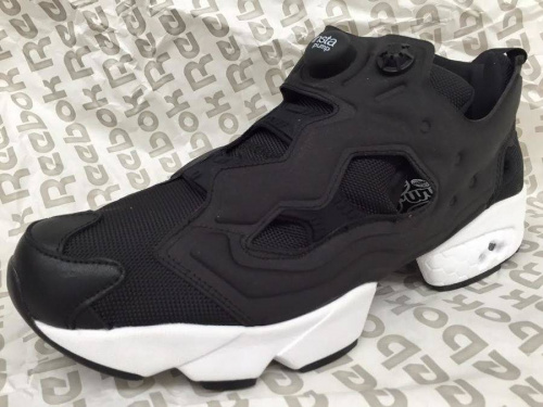 REEBOKのリーボック