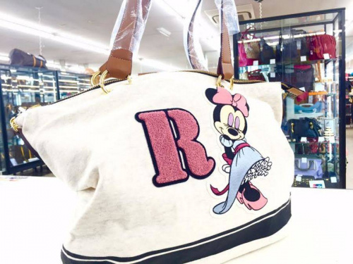 レディースファッションのバッグ