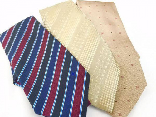 メンズファッションのネクタイ