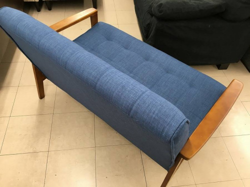 新生活のソファ