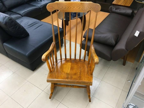 ロッキングチェアのソファ